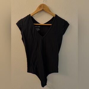 Everlane Black V-Neck Cap Sleeve Bodysuit - Sleek Stretch Size S